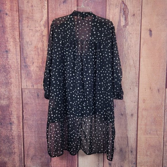 Torrid 4 Sheer Black White Hearts Print Hi Lo Blouse 4X - Picture 2 of 8